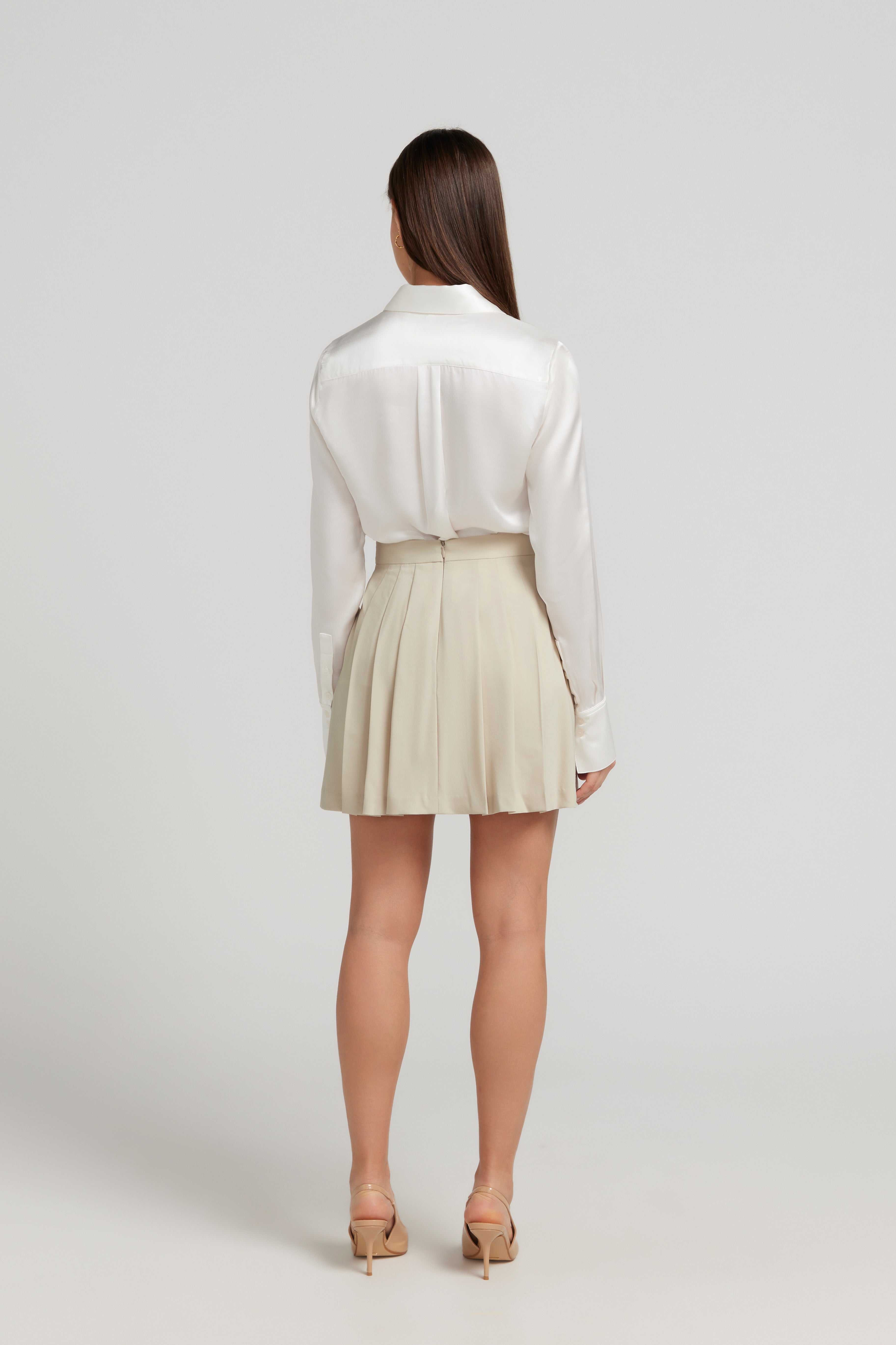 PLEAT SKIRT LATTE