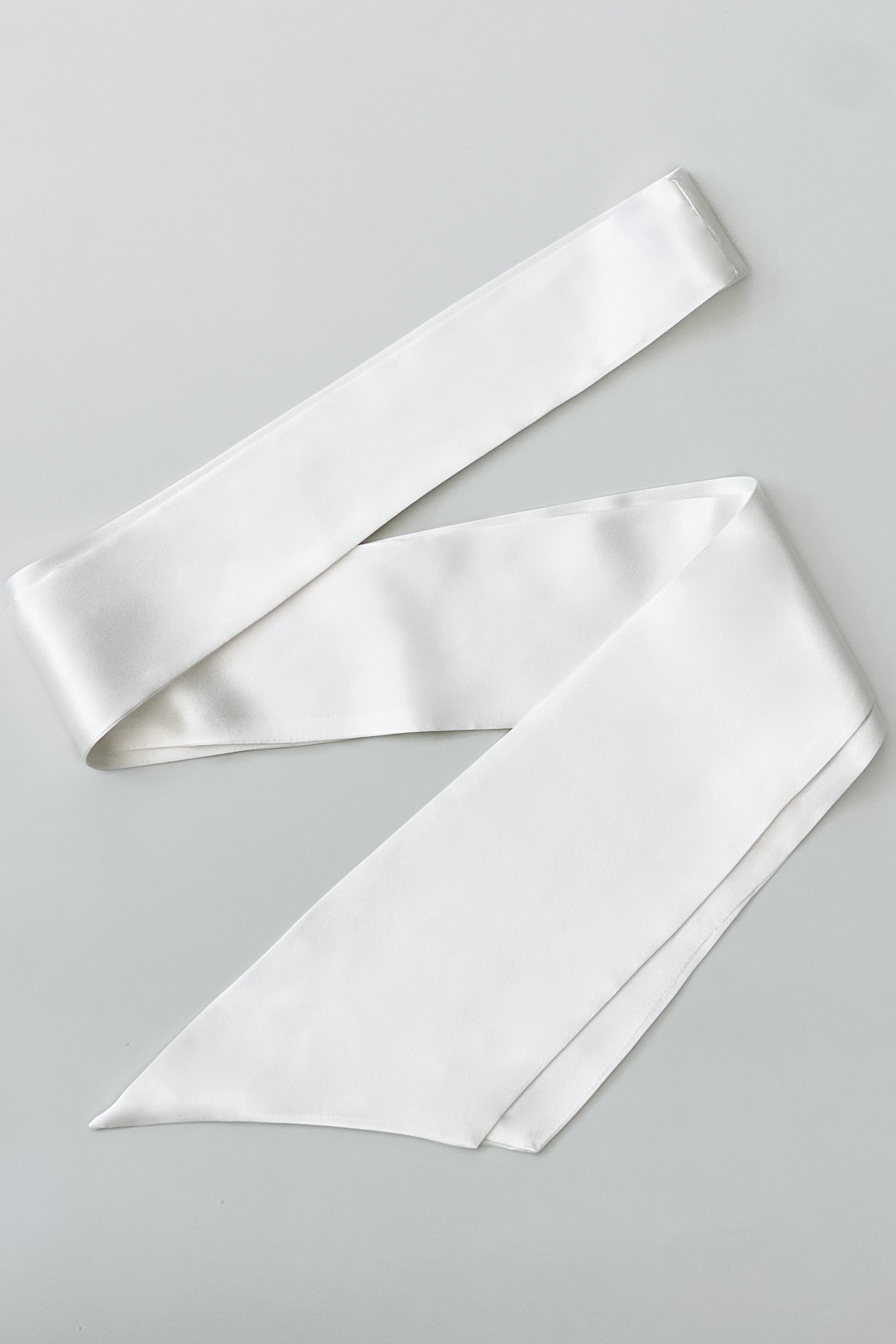 SILK TIE WHITE